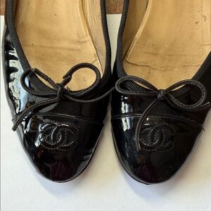Chanel Black Patent Leather Ballet Flats with Bow 38